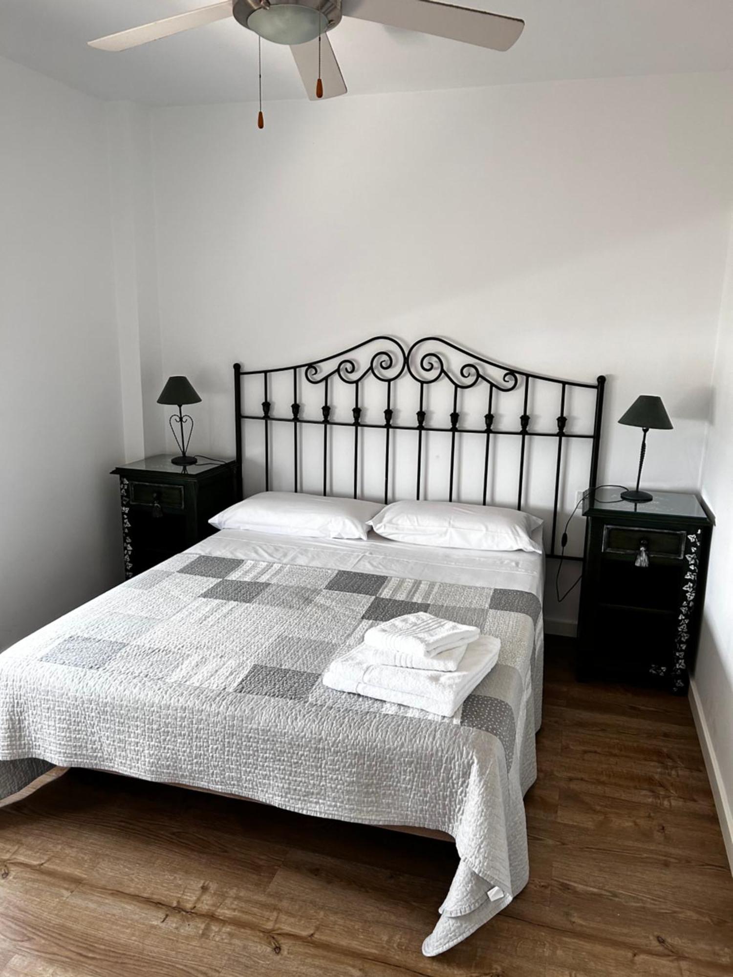 טורה דל מאר Precioso Apartamento Frente A La Playa מראה חיצוני תמונה